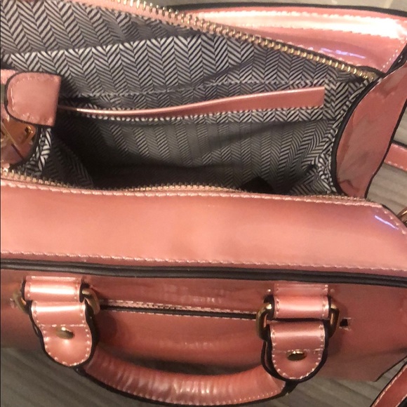 Baby Pink Crossbody Adjustable Handbag - Picture 7 of 8